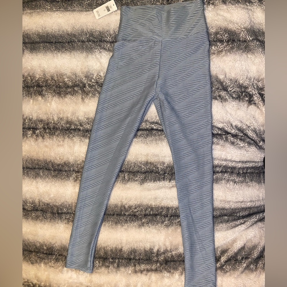 Lydaa brand grey yoga pants. Scrunch butt design.